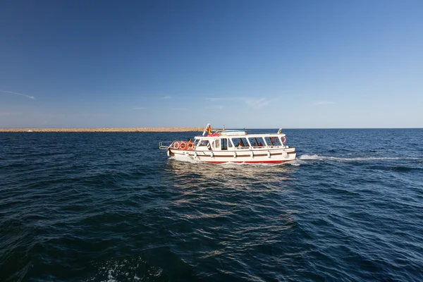 La Manga - İspanya, 25 Ağustos 2014: Zevk tekne — Stok fotoğraf