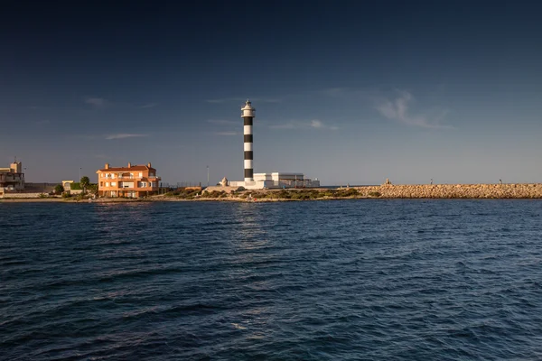 Vuurtoren in de baai — Stockfoto