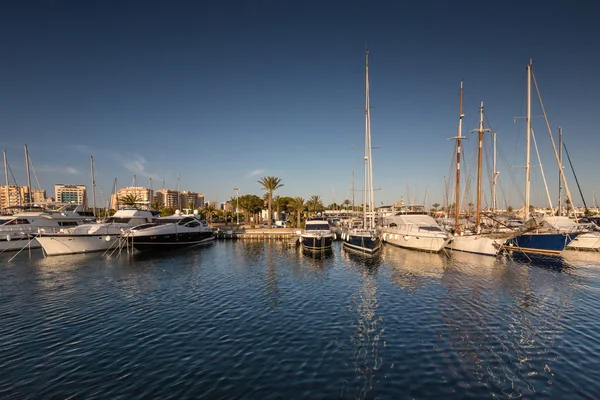 Yates en la bahía — Foto de Stock