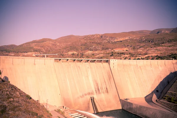 Grande Barragem no Rio Guadalfeo — Fotografia de Stock