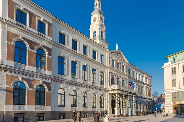 Riga, Lettland - 30. Dezember 2015: Hauptgebäude des Rigaer Rathauses — Stockfoto