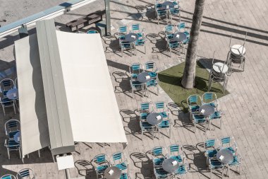 Boş sokak kafe. Üstten Görünüm