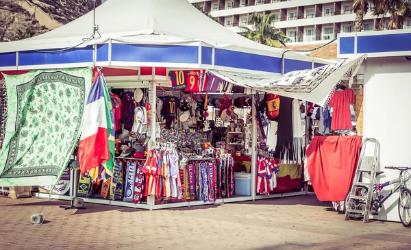 Alicante, España - SEPTIEMBRE 2015: Tienda de recuerdos — Foto de Stock