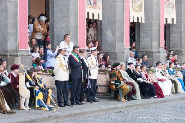Acquapendente, İtalya - 18 Mayıs 2014, Festa dei Pugnaloni Festivali'nde kent merkezinde