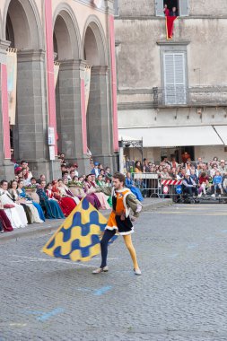 Acquapendente, İtalya - 18 Mayıs 2014, Festa dei Pugnaloni Festivali'nde kent merkezinde