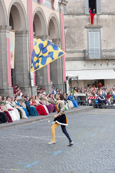 Acquapendente, ITALIA - 18 MAYO 2014, Festa dei Pugnaloni Festival en el centro de la ciudad — Foto de Stock