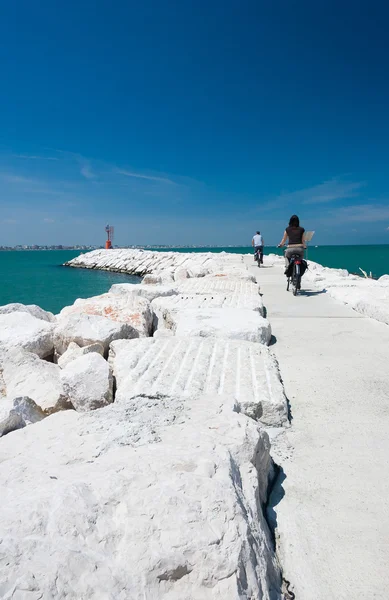 Cais de pedra em Rimini, Italia — Fotografia de Stock