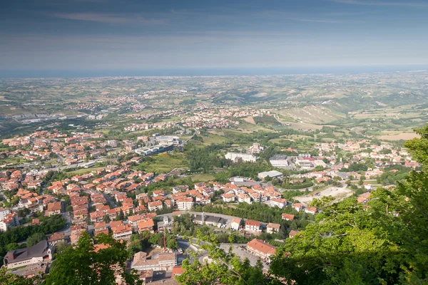 Paysage urbain de Saint-Marin — Photo