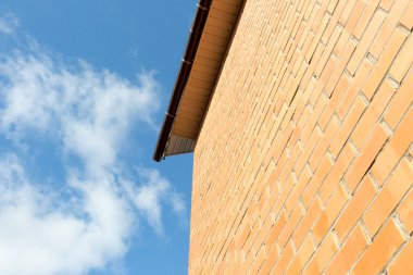 kırmızı tuğla duvar ev