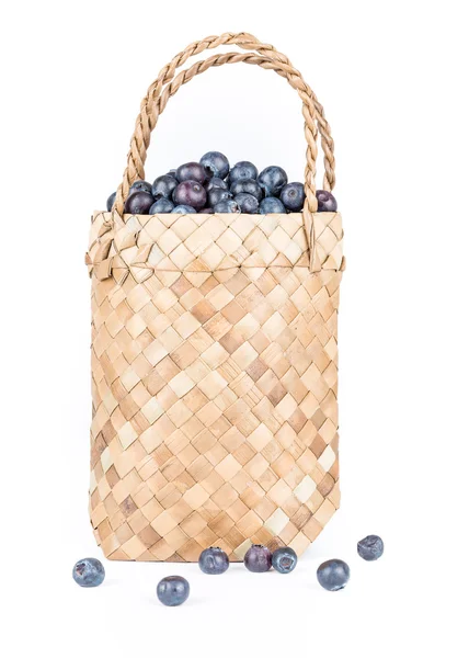 Wicker basket with Blueberries Isolate on white — Stock Photo, Image