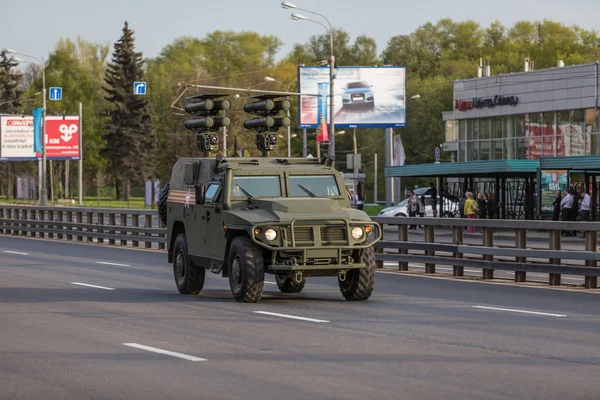 Transporte militar después del desfile de la victoria — Foto de Stock