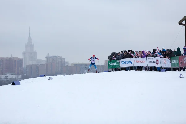 Moskwa, Rosja - 18 stycznia 2015 r.: Uczestnicy wyścigu o Puchar Kontynentalny w Narciarstwie — Zdjęcie stockowe