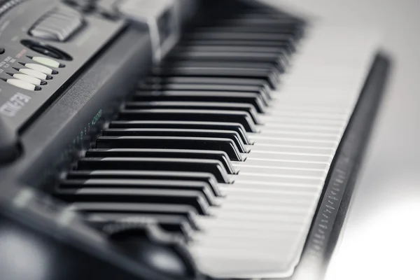 Цифровое фортепиано — стоковое фото