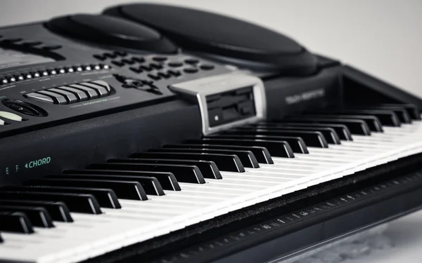 Nowoczesny cyfrowy fortepian — Zdjęcie stockowe