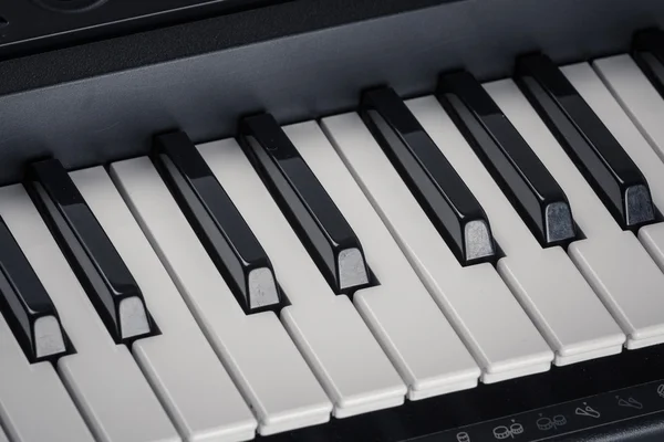 Nowoczesny cyfrowy fortepian — Zdjęcie stockowe