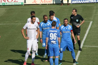 Freekick için bekliyor