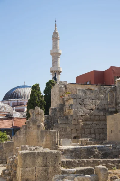 Minaret v městě Rhodos — Stock fotografie