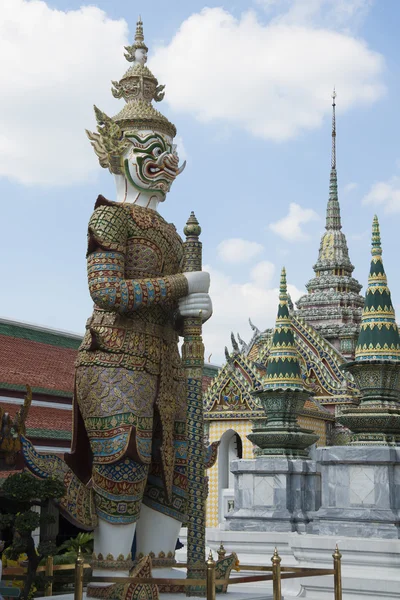 Traditional Thai statue — Stock Photo, Image