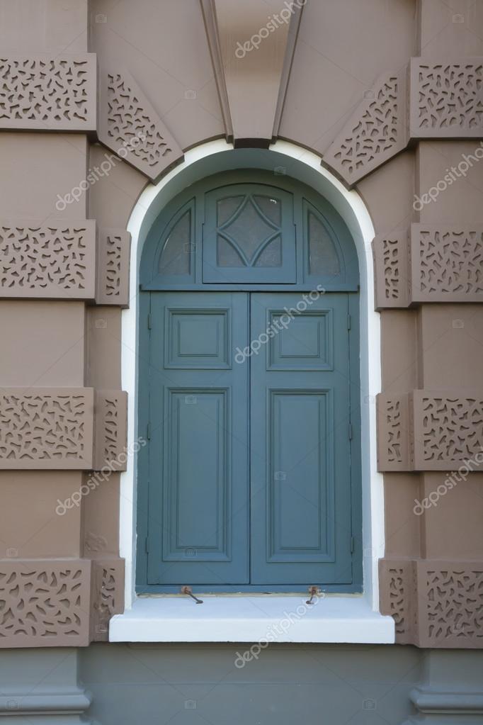 Gesloten houten gordijnen — Stockfoto © alexalexl #97087124 Gesloten houten gordijnen — Stockfoto © alexalexl #97087124
