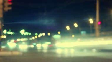 Araba ile yollar. Gece trafik Sankt Petersburg, Rusya. Vintage renk, tonda klip.