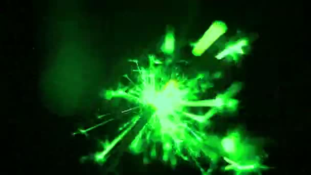 Зелений Різдва партія sparkler — стокове відео