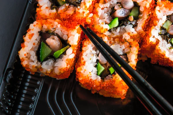 Sushi in Plastikverpackung — Stockfoto