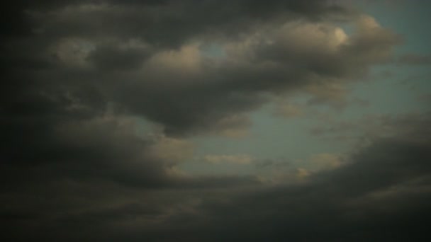 Queda de tempo no céu nublado — Vídeo de Stock