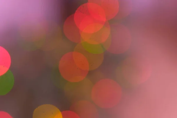 Defokted Karácsonyi Fények Karácsonyfa Tele Rózsaszín Színű Köd Fényes Kitisztult — Stock Fotó