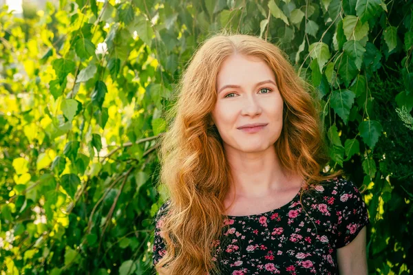 Close Portrait Lovely Lady Long Red Ginger Hair Freckles Smiling — Stock Photo, Image