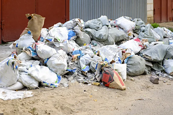 Construction waste in builders waste bags — Stock Photo, Image