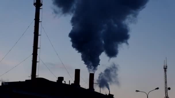 Concetto di riscaldamento globale smokestack. Camino — Video Stock