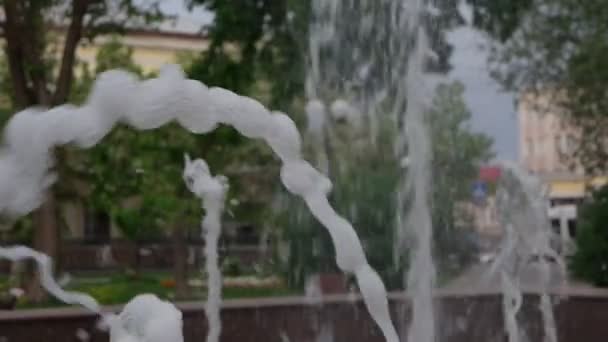 Płynącej wody fontanny — Wideo stockowe