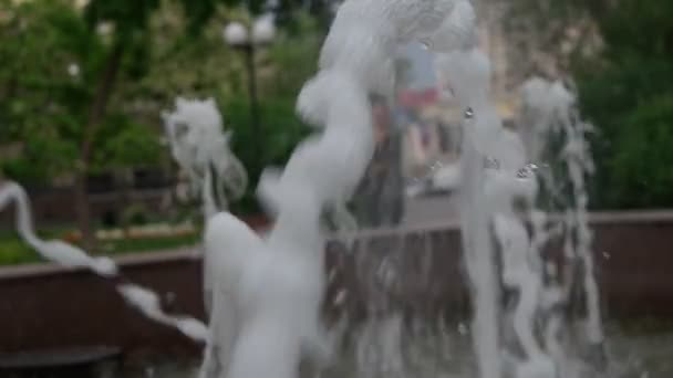 Płynącej wody fontanny — Wideo stockowe