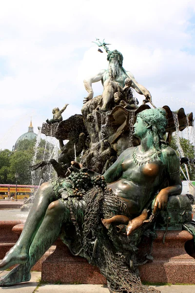 Fontanna Neptuna, berlin — Zdjęcie stockowe