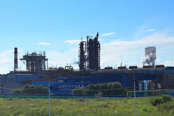 Stor kemisk fabrik Royaltyfria Stockbilder