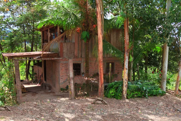 Biedny Dom Rolniczy Środkowej Ameryce — Zdjęcie stockowe
