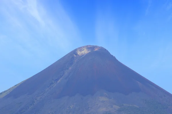 Вулкан Момотомбо — стоковое фото