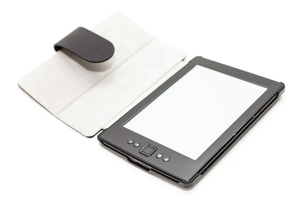 Lecteur de livres électroniques avec couvercle en cuir isolé sur blanc — Photo
