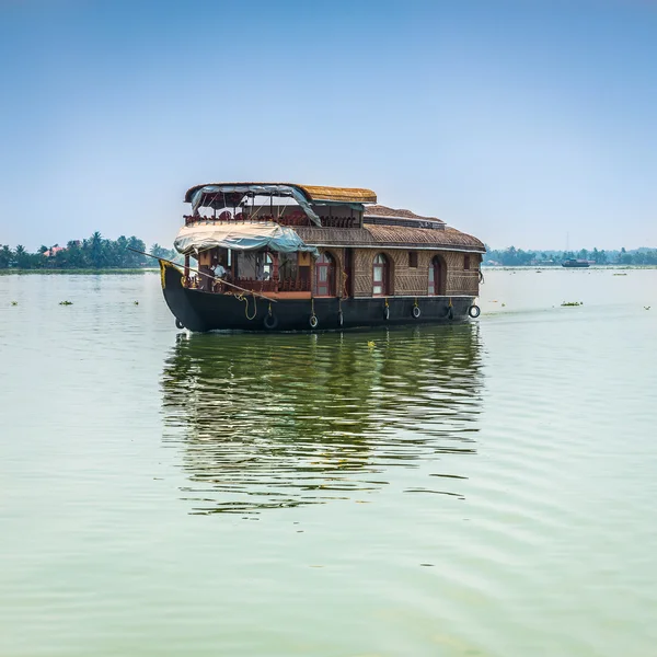 Barco de casa tradicional inian — Fotografia de Stock
