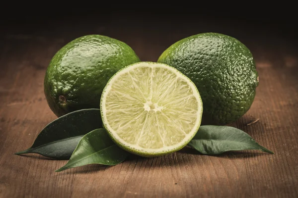 The green lime — Stock Photo, Image