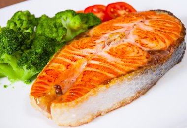 Brokoli ile Somon steak fileto