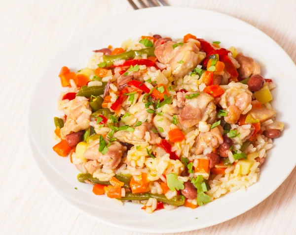 鸡肉加米饭和蔬菜 — 图库照片