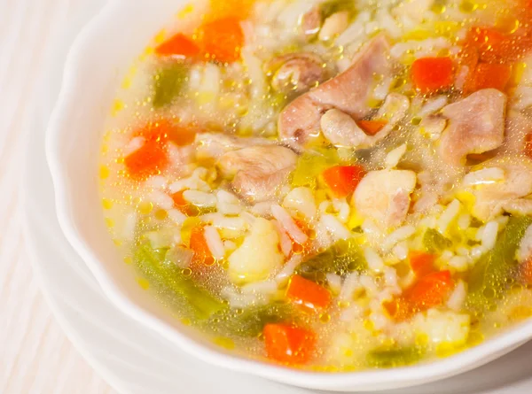 Supă de pui cu legume și orez — Fotografie, imagine de stoc