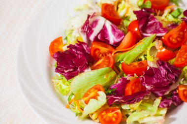 Taze sebze salatası