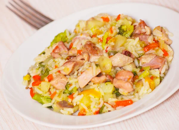 Chicken with vegetables and rice — Stock Photo, Image