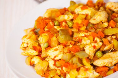 sebze karışımı ve tavuk