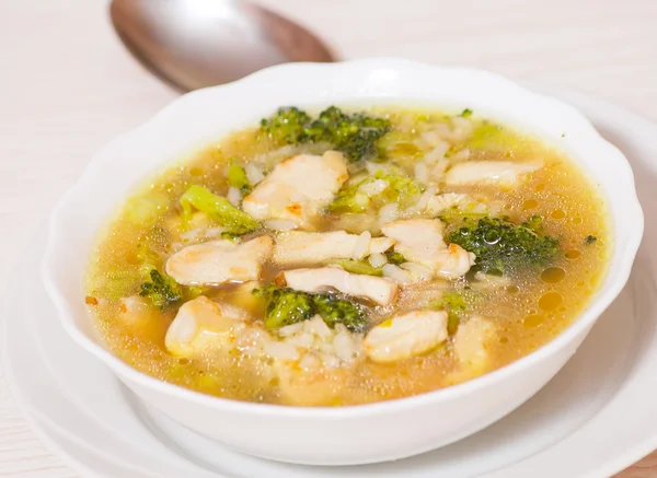 Chicken soup with rice and broccoli — Stock fotografie