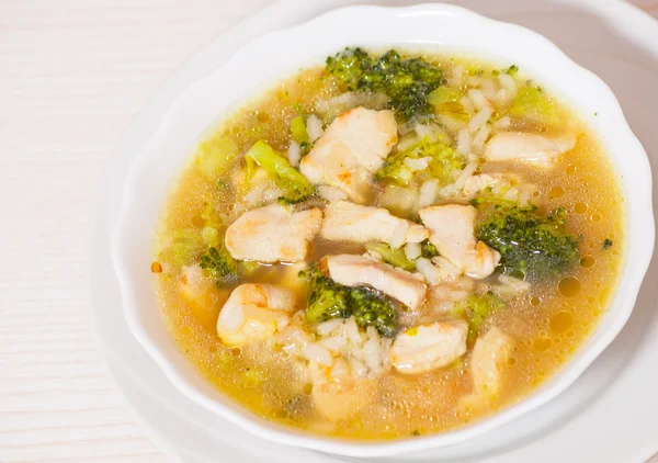 Chicken soup with rice and broccoli — Stock fotografie