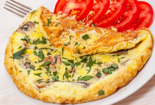 Tortilla con champiñones y queso —  Fotos de Stock