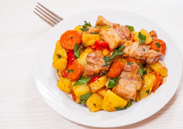 Meat stew with potatoes and carrot — Stock Photo, Image